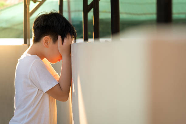 Đứa trẻ bên trong là ai?